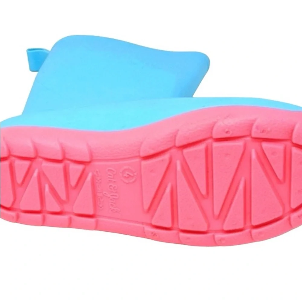 Cat & Jack Aqua Boots with Pink Soles size 2
